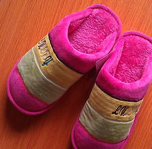 专业厂家直销棉拖鞋，一站式日用百货供应